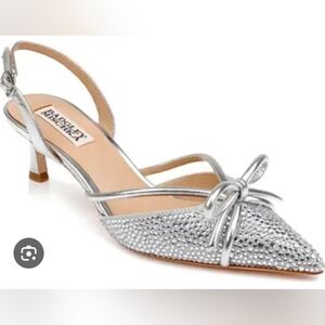 Badgley Mischka Silver BowHeels Rhingthon Angelina Satin PointedToe Embellished